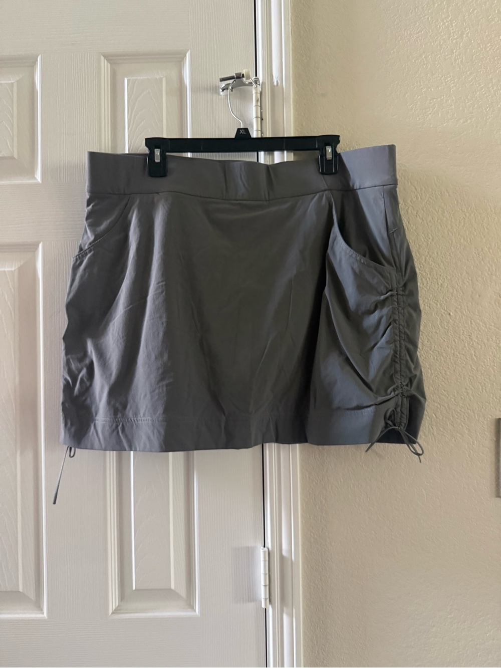 Columbia Lightweight Gray Athletic Skirt